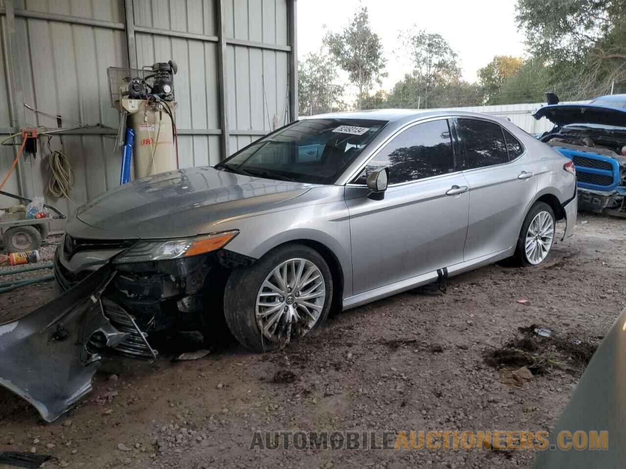 4T1B11HK6JU118335 TOYOTA CAMRY 2018