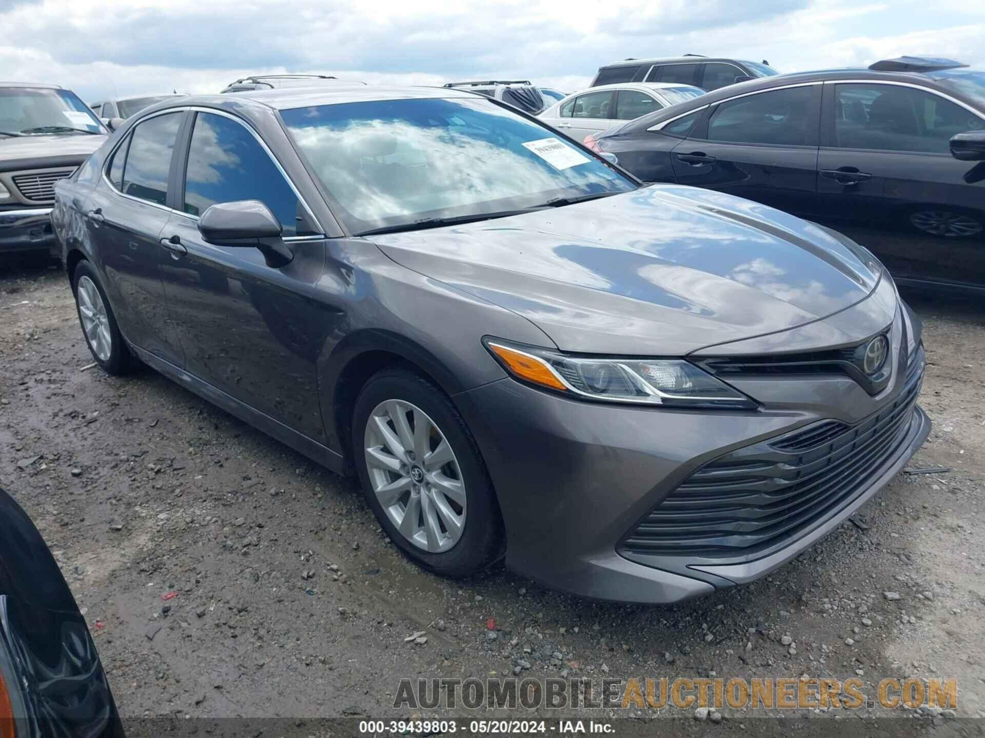 4T1B11HK6JU123289 TOYOTA CAMRY 2018