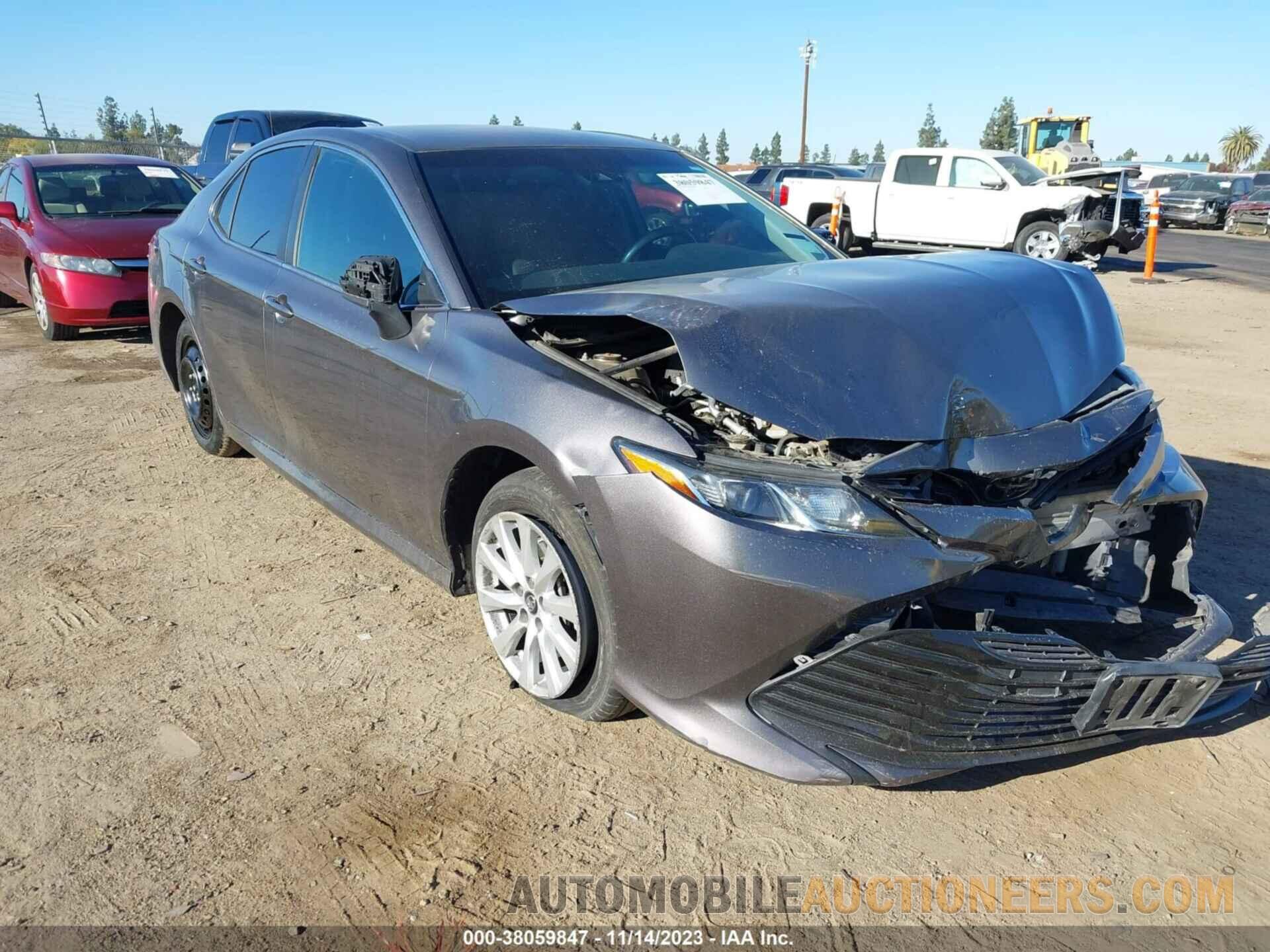 4T1B11HK6JU123969 TOYOTA CAMRY 2018