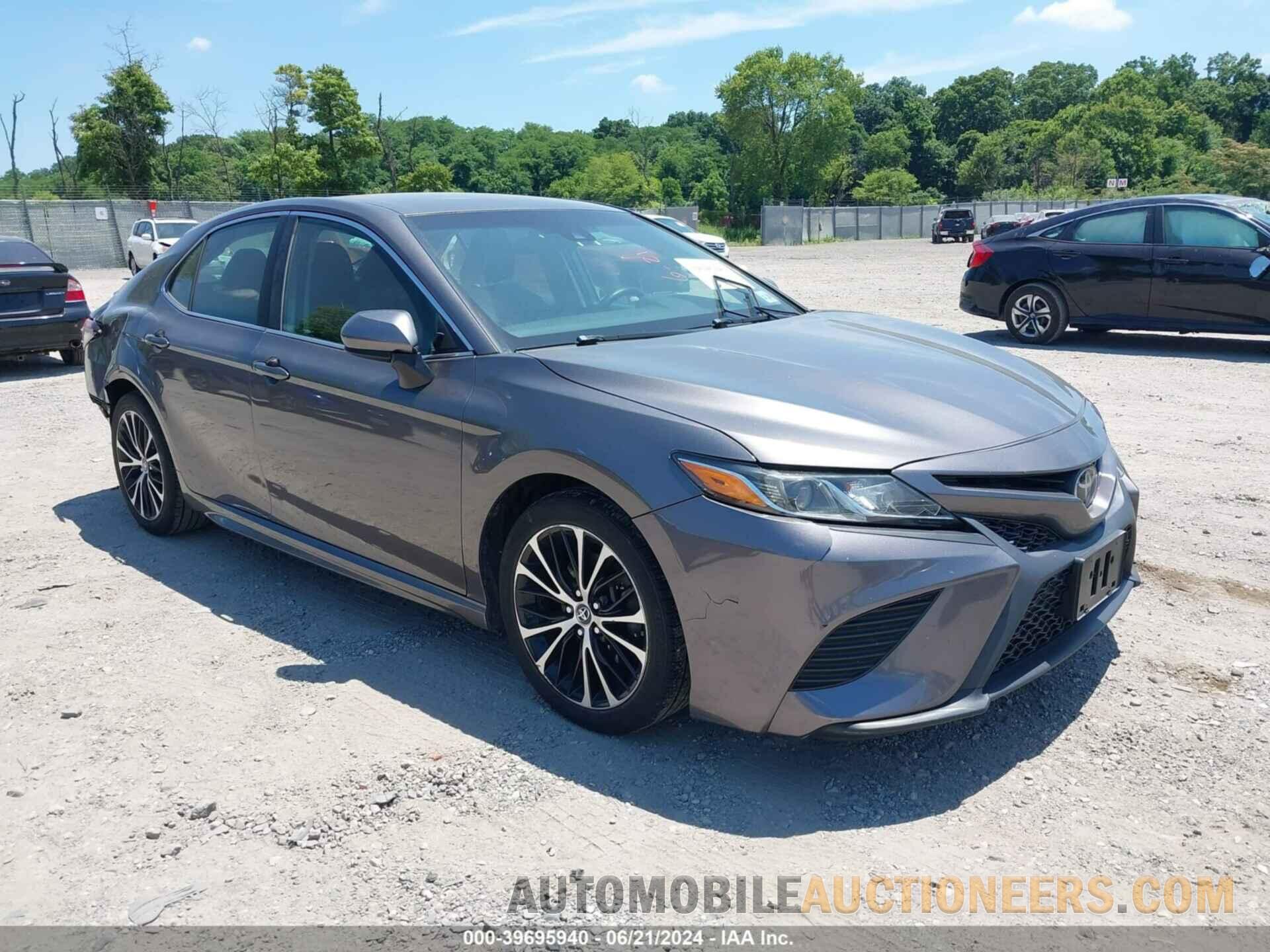 4T1B11HK6JU125091 TOYOTA CAMRY 2018