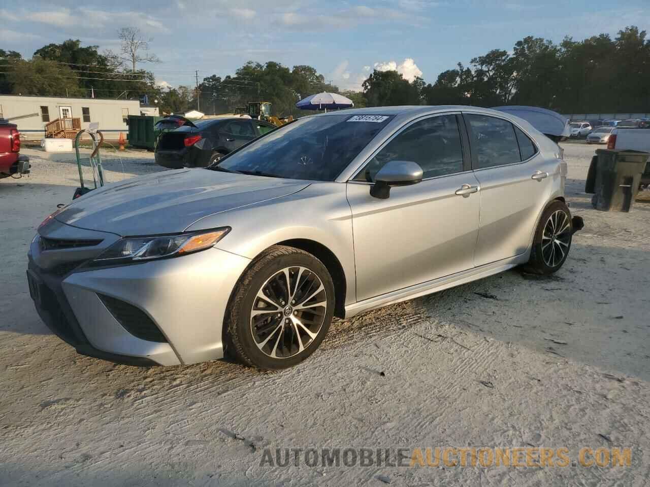 4T1B11HK6JU128752 TOYOTA CAMRY 2018