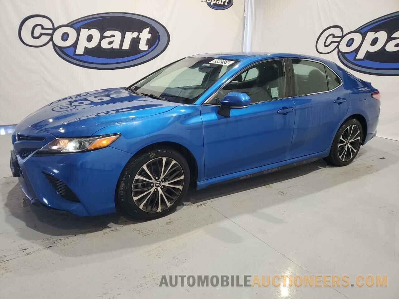 4T1B11HK6JU134437 TOYOTA CAMRY 2018