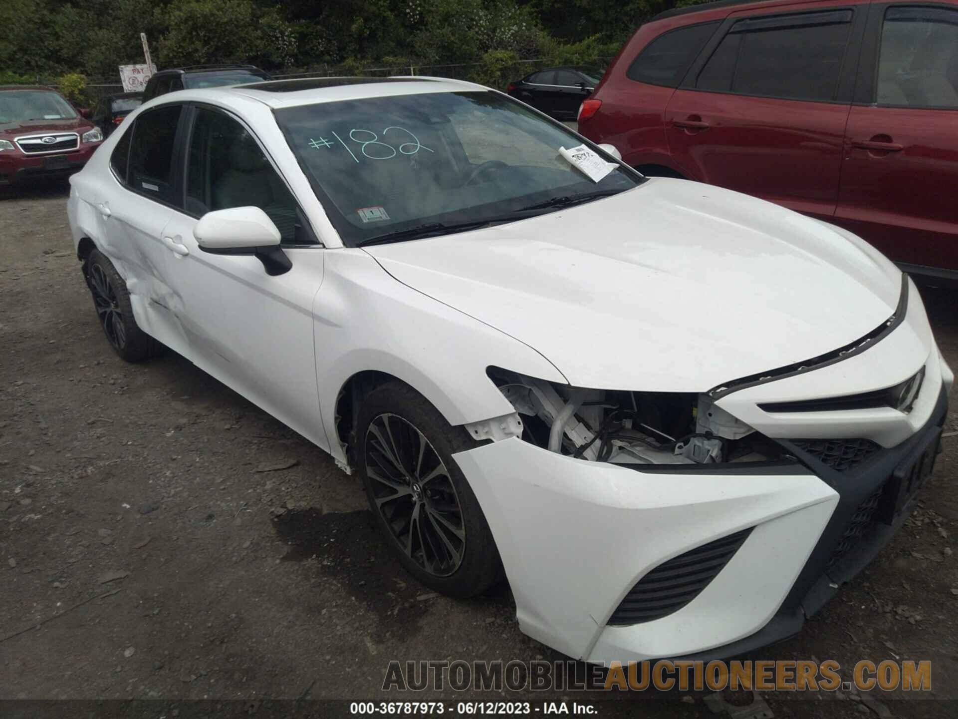 4T1B11HK6JU134535 TOYOTA CAMRY 2018