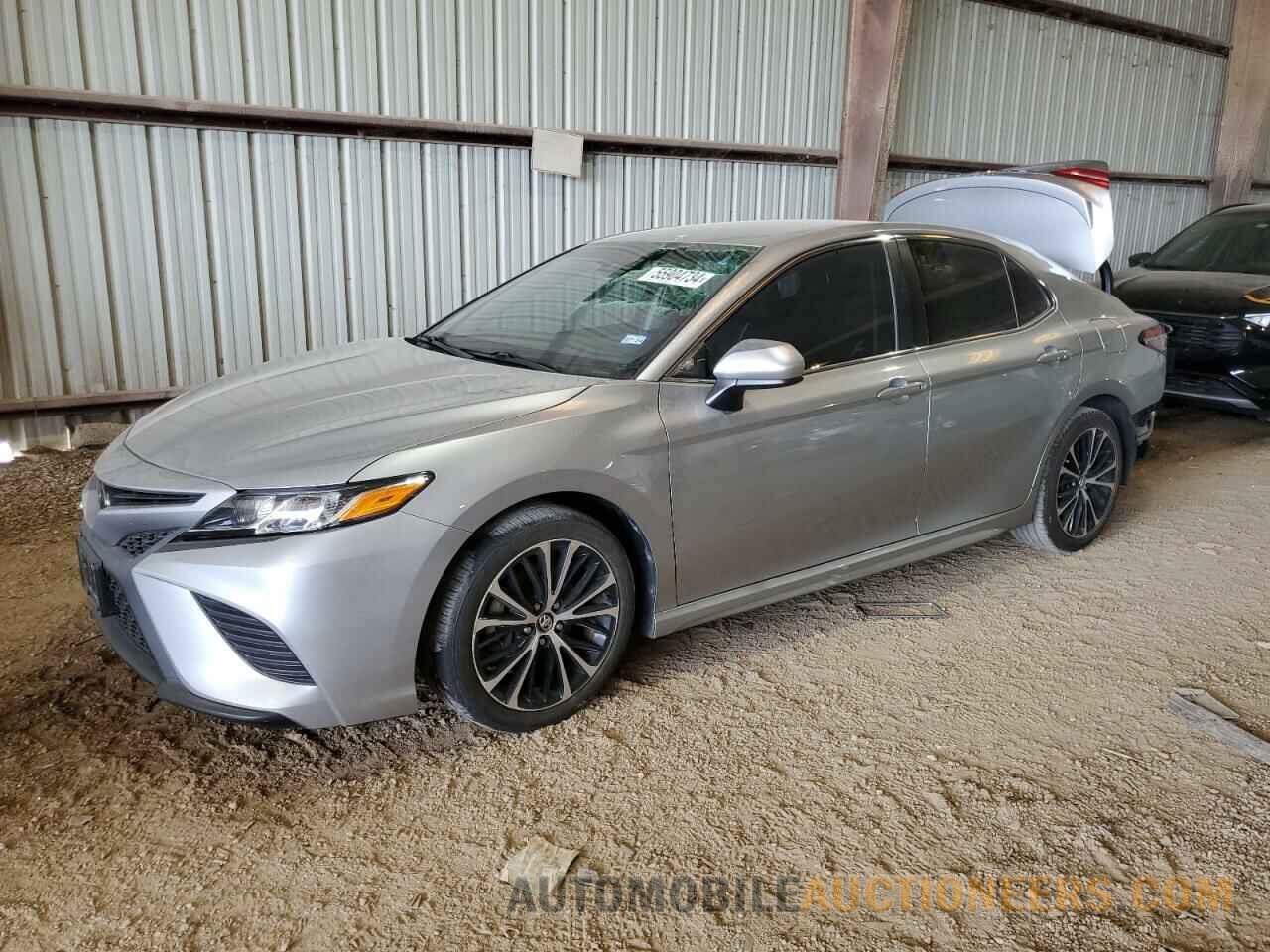 4T1B11HK6JU136639 TOYOTA CAMRY 2018