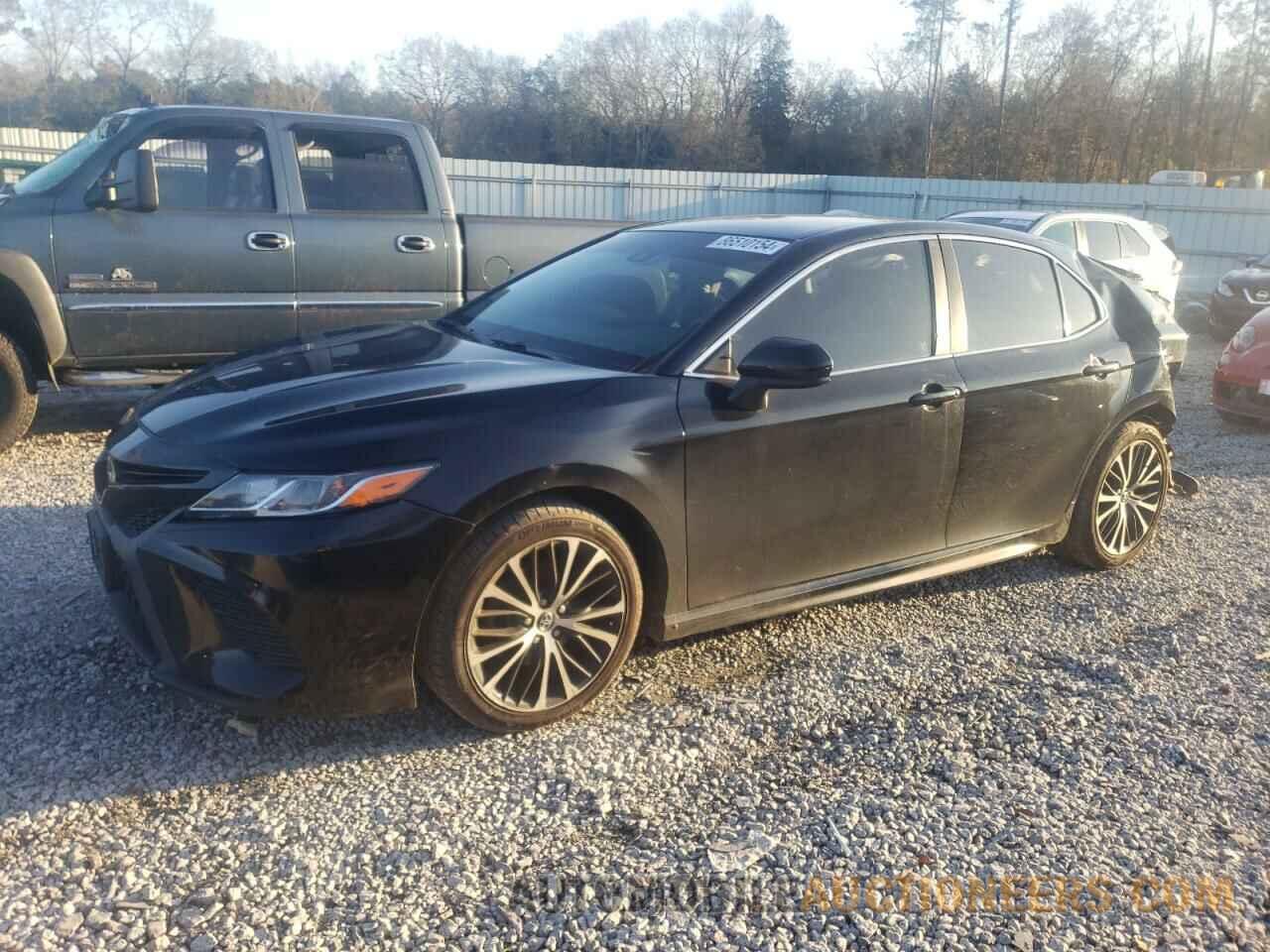 4T1B11HK6JU143459 TOYOTA CAMRY 2018