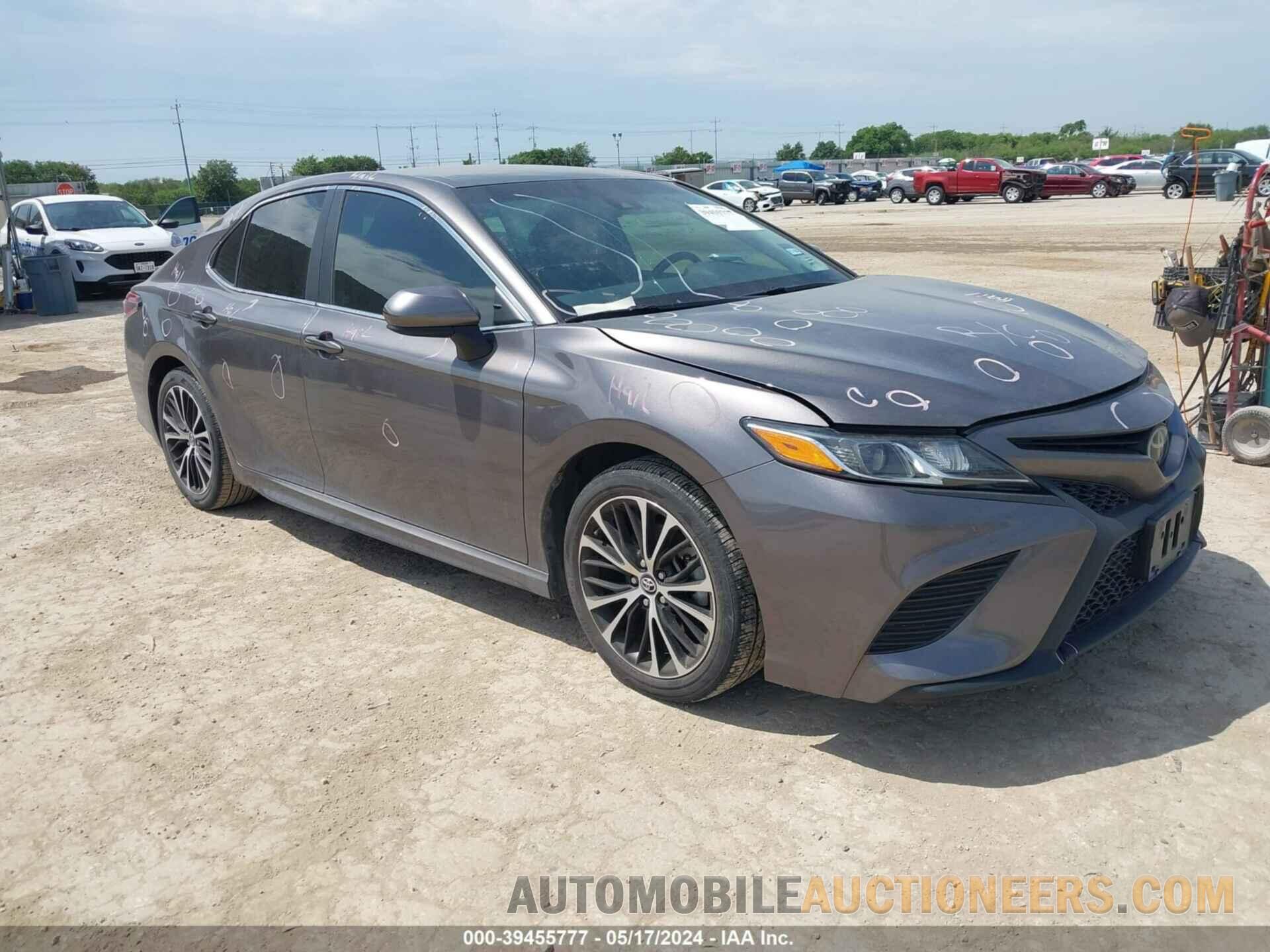 4T1B11HK6JU151285 TOYOTA CAMRY 2018