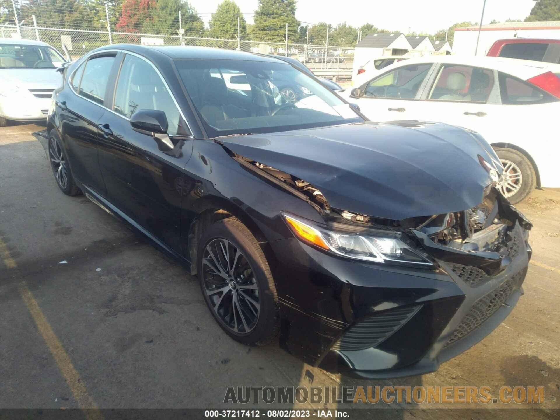 4T1B11HK6JU153814 TOYOTA CAMRY 2018