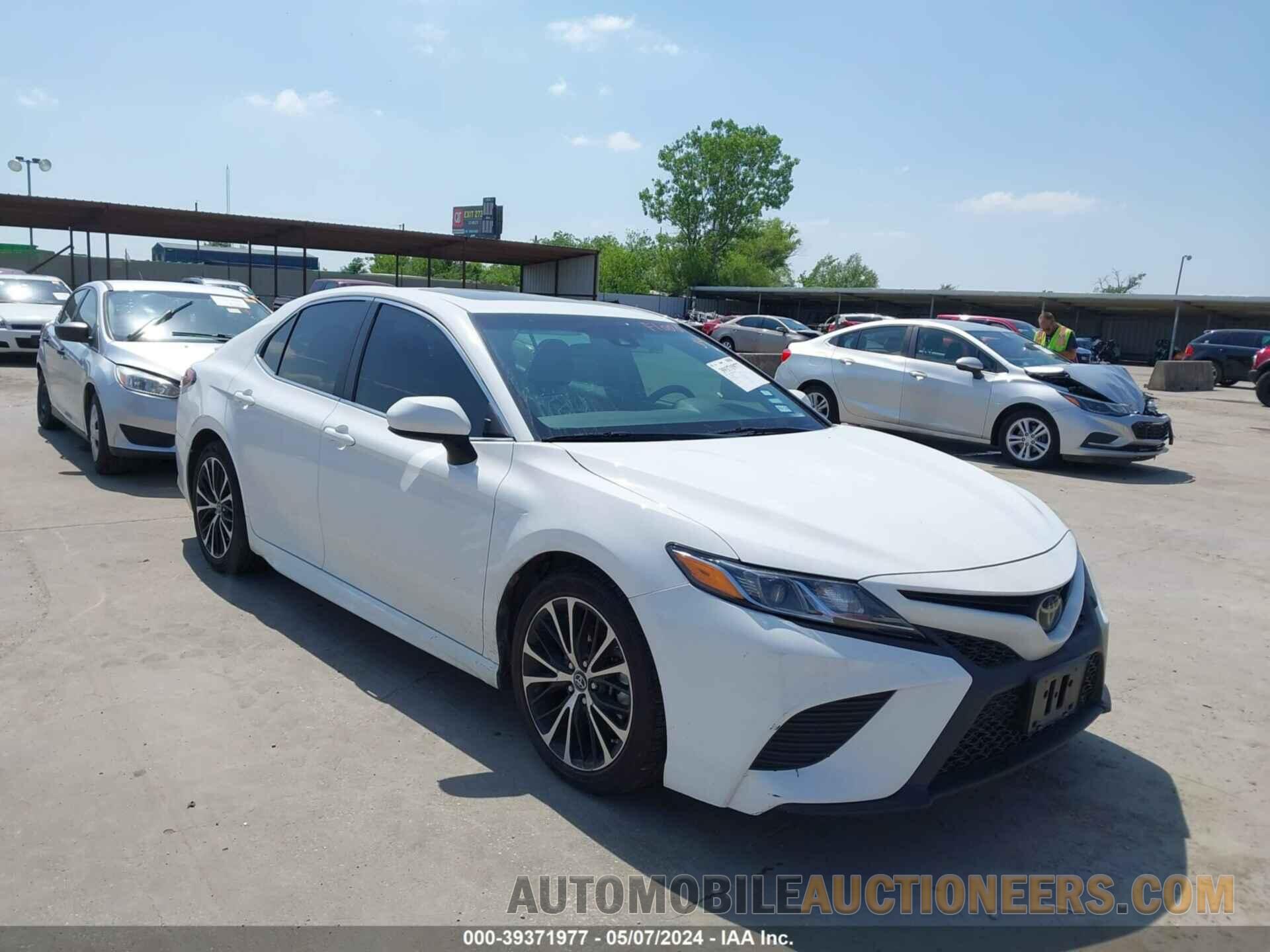 4T1B11HK6JU155112 TOYOTA CAMRY 2018