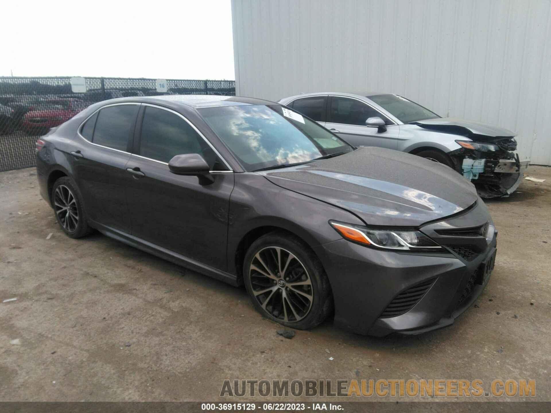 4T1B11HK6JU156938 TOYOTA CAMRY 2018