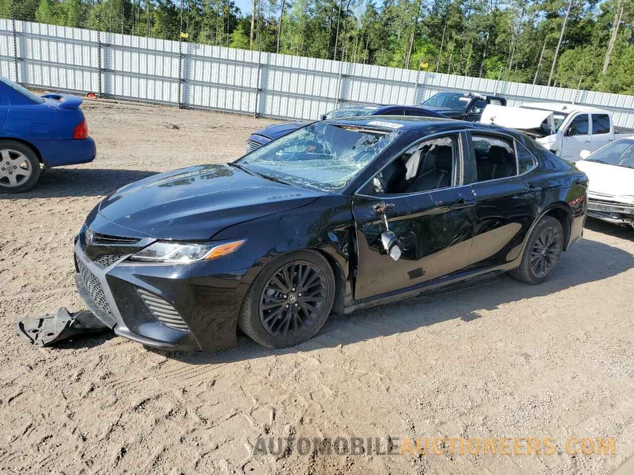 4T1B11HK6JU156972 TOYOTA CAMRY 2018