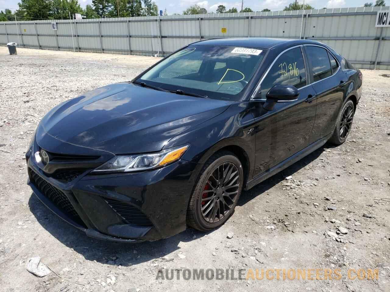 4T1B11HK6JU157832 TOYOTA CAMRY 2018