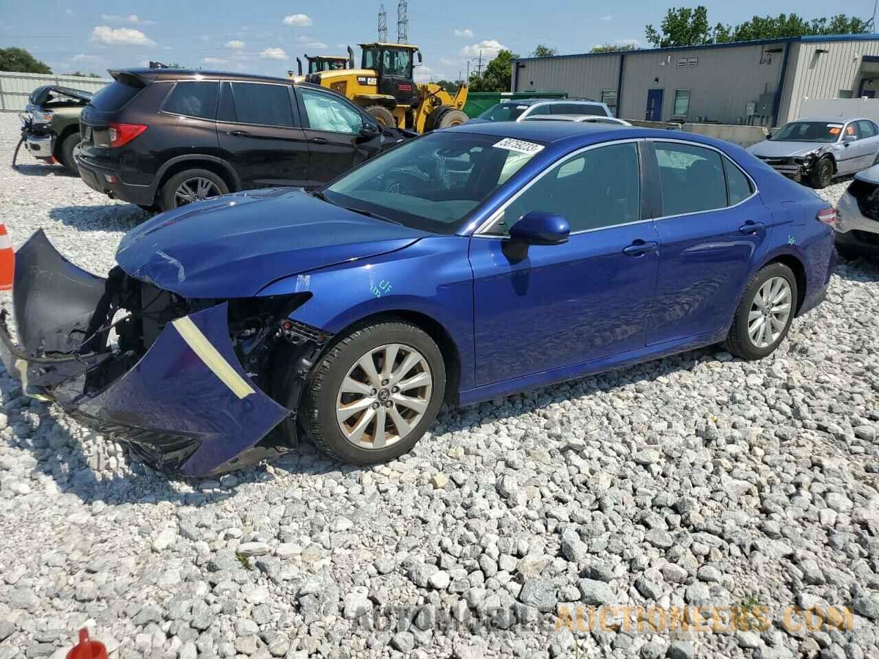 4T1B11HK6JU510232 TOYOTA CAMRY 2018