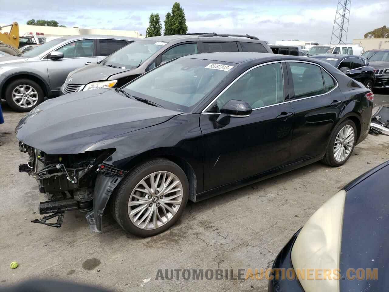 4T1B11HK6JU517486 TOYOTA CAMRY 2018