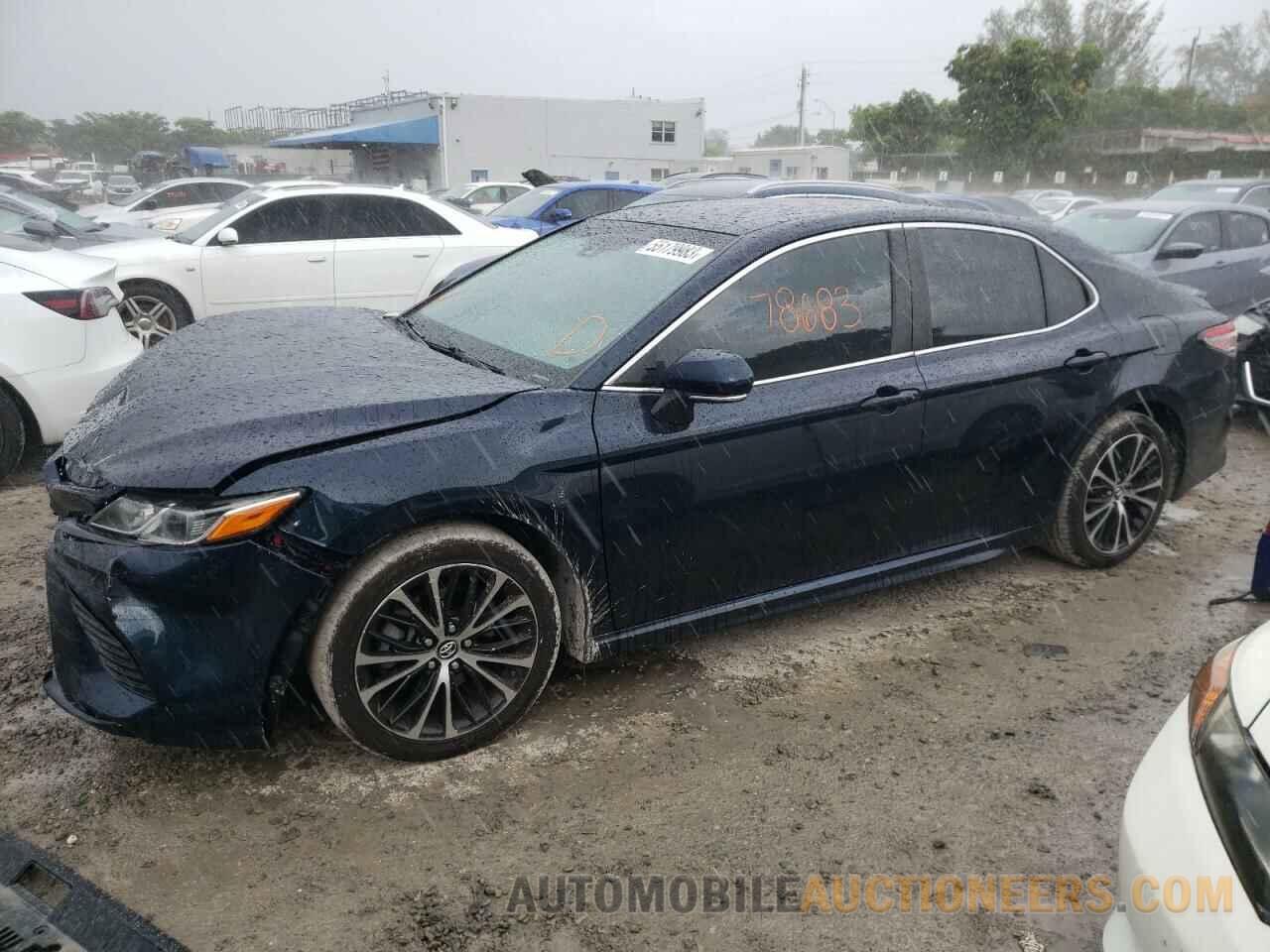 4T1B11HK6JU518234 TOYOTA CAMRY 2018