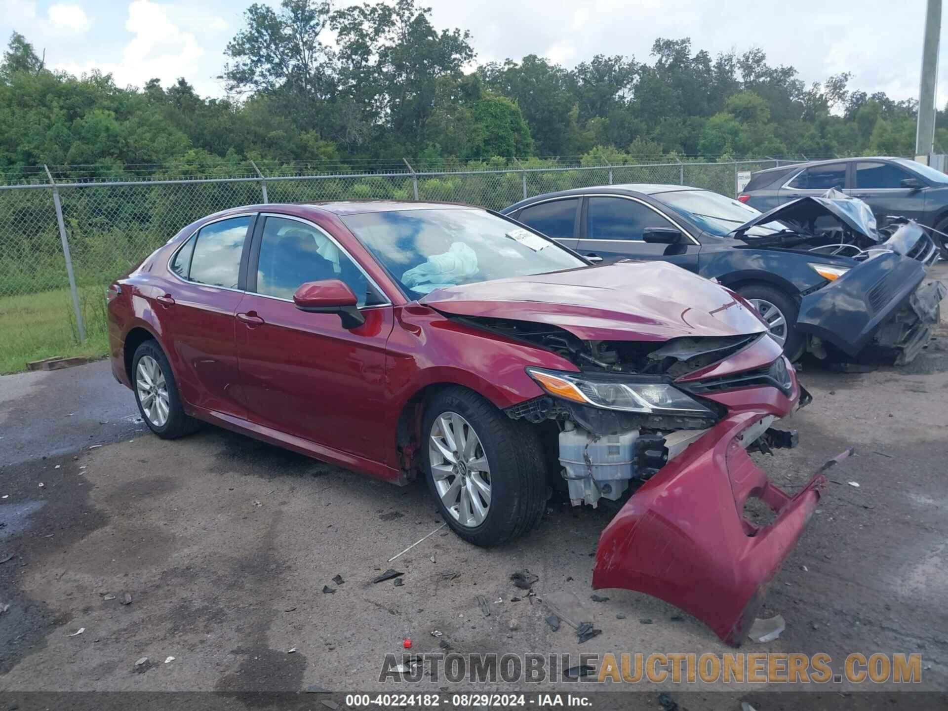 4T1B11HK6JU518671 TOYOTA CAMRY 2018