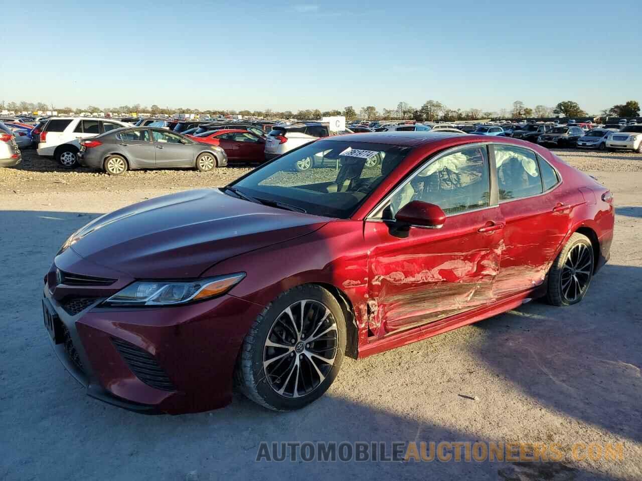 4T1B11HK6JU522381 TOYOTA CAMRY 2018