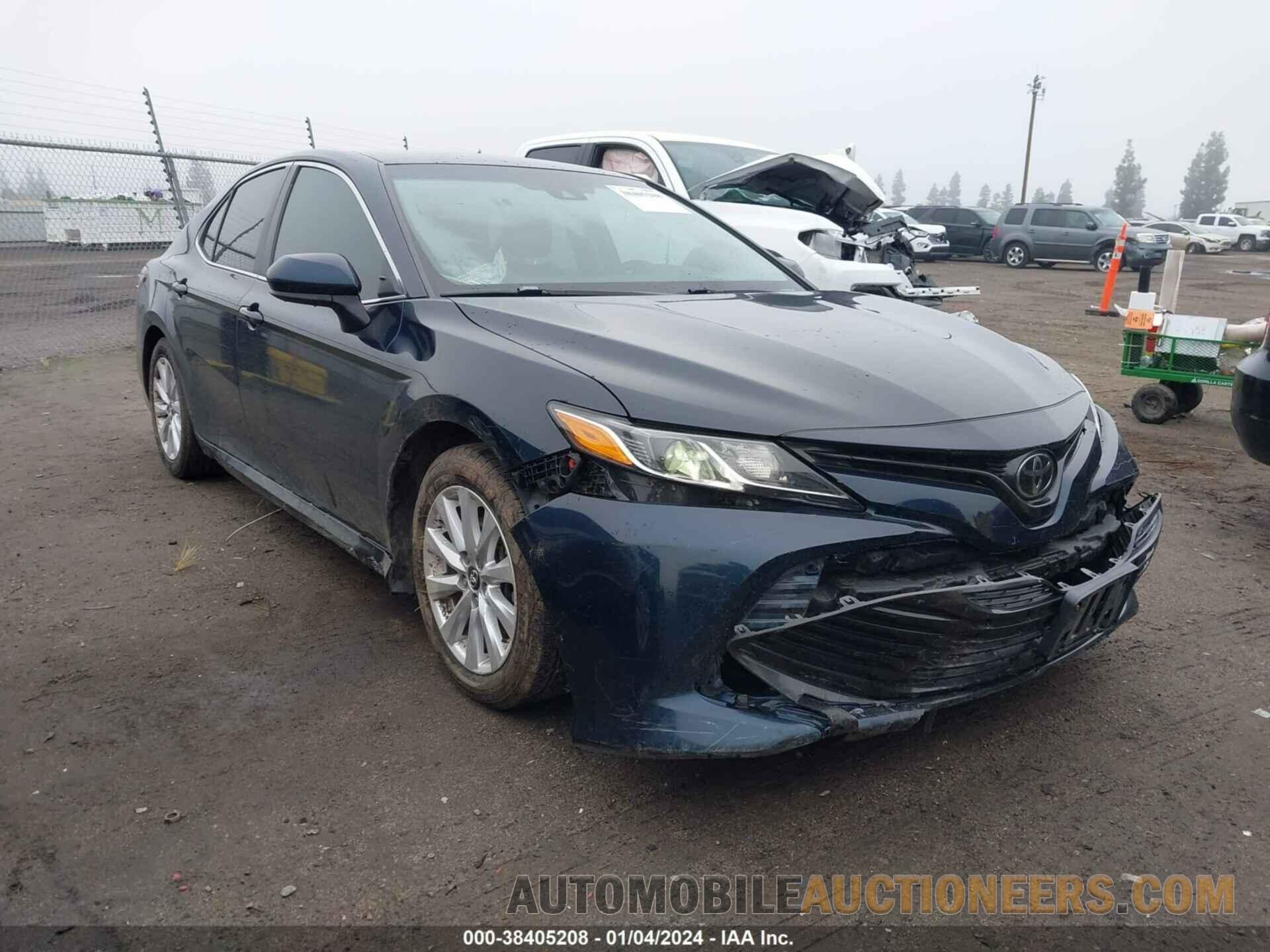 4T1B11HK6JU528035 TOYOTA CAMRY 2018