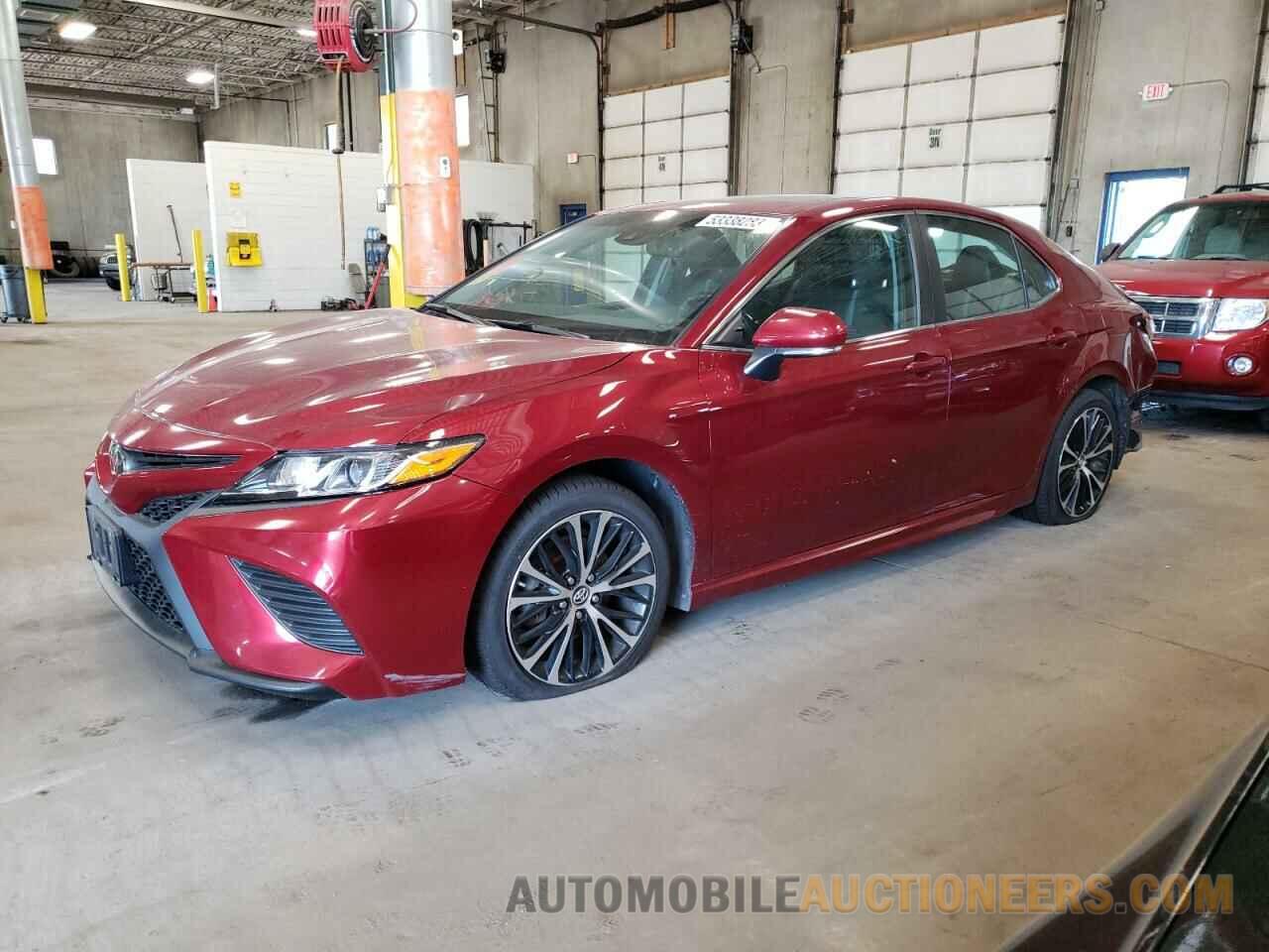 4T1B11HK6JU532604 TOYOTA CAMRY 2018