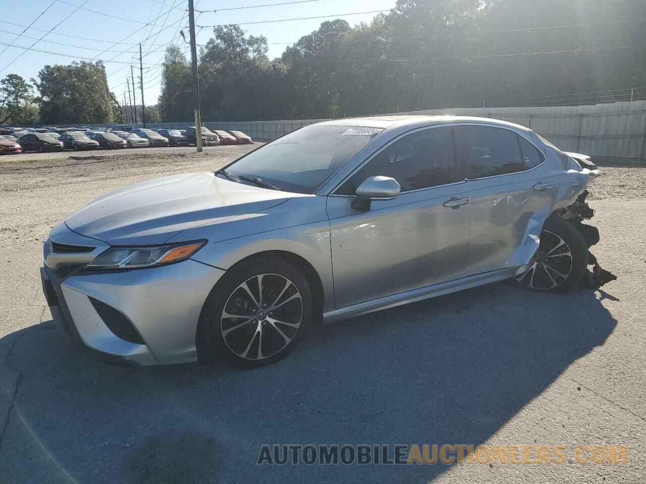 4T1B11HK6JU533851 TOYOTA CAMRY 2018