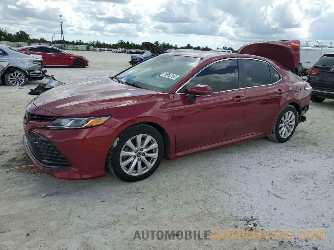 4T1B11HK6JU534661 TOYOTA CAMRY 2018