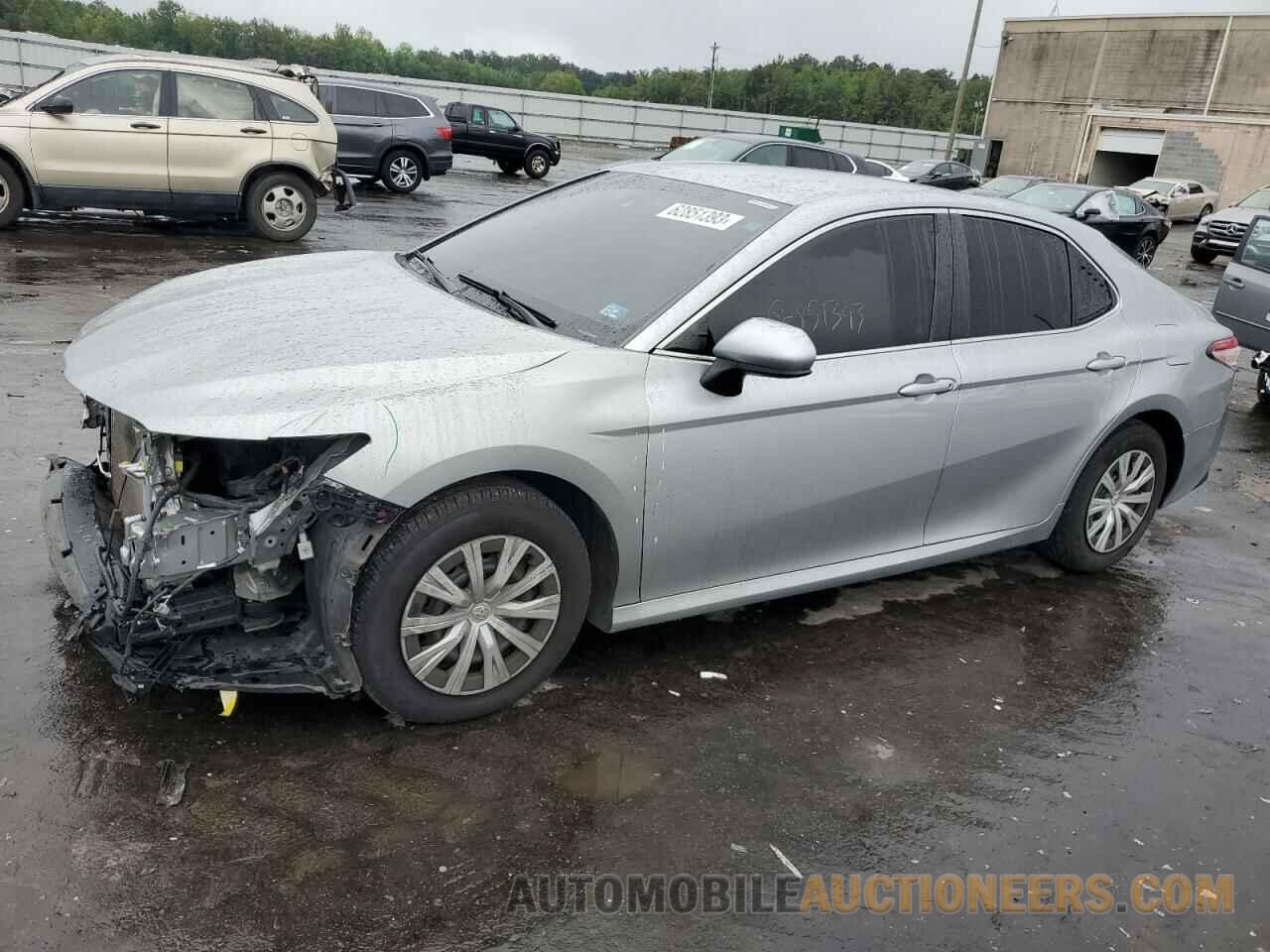 4T1B11HK6JU535812 TOYOTA CAMRY 2018