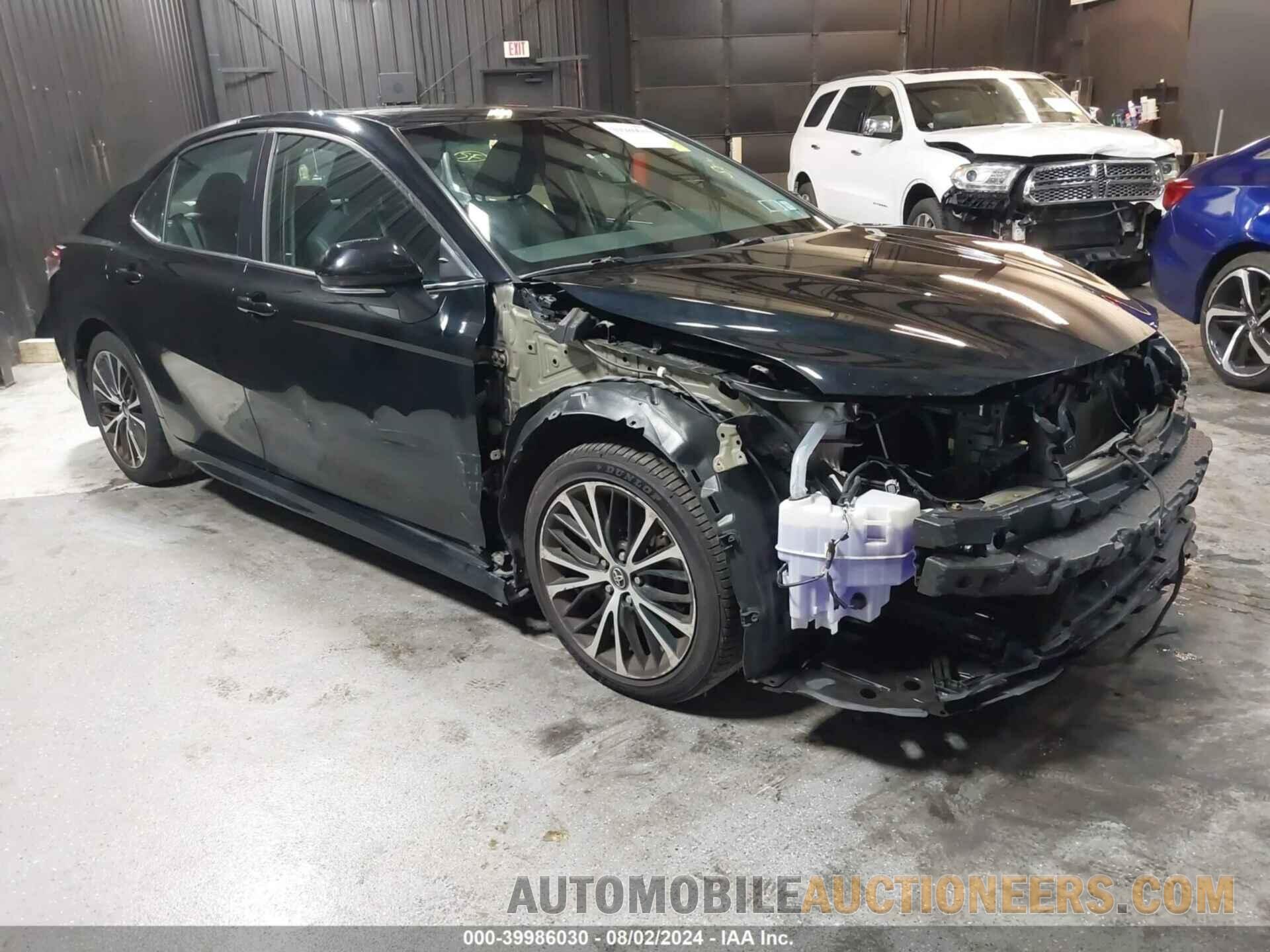 4T1B11HK6JU537026 TOYOTA CAMRY 2018