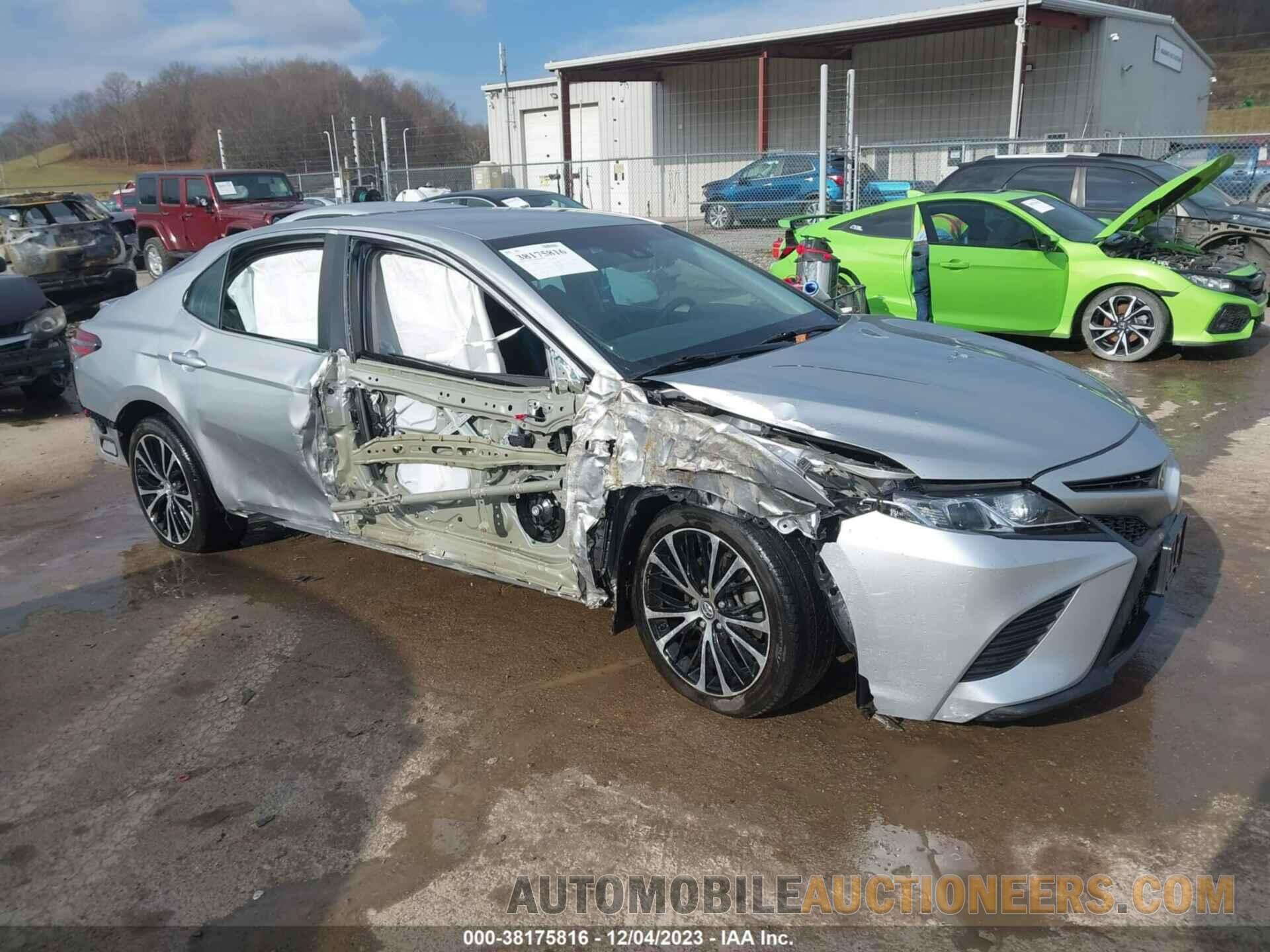 4T1B11HK6JU537950 TOYOTA CAMRY 2018