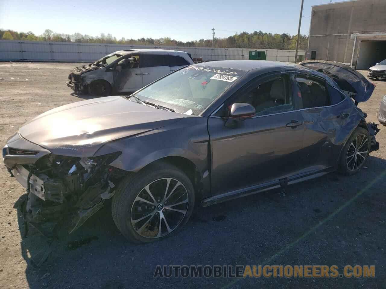 4T1B11HK6JU539715 TOYOTA CAMRY 2018