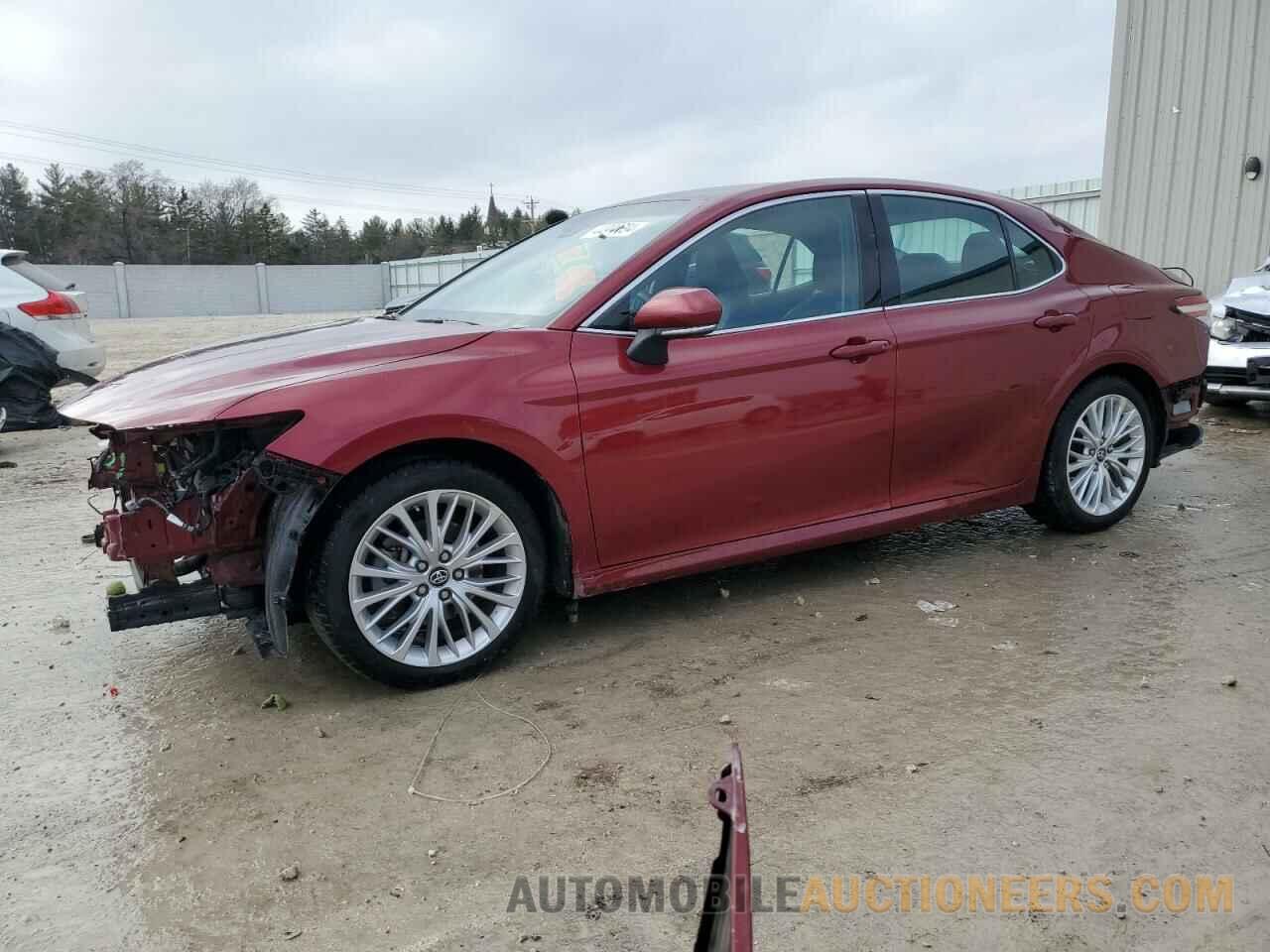 4T1B11HK6JU541528 TOYOTA CAMRY 2018