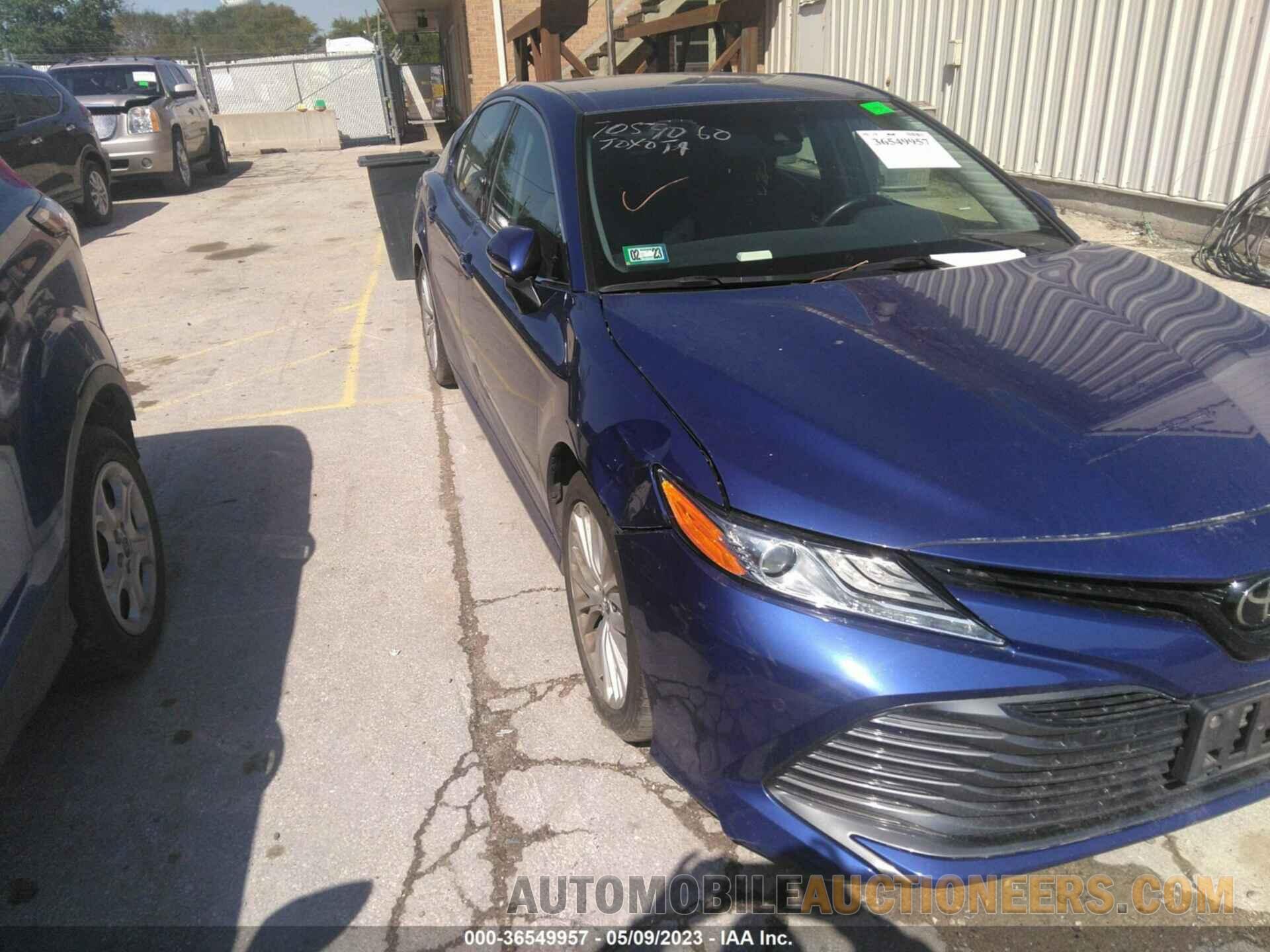 4T1B11HK6JU543084 TOYOTA CAMRY 2018