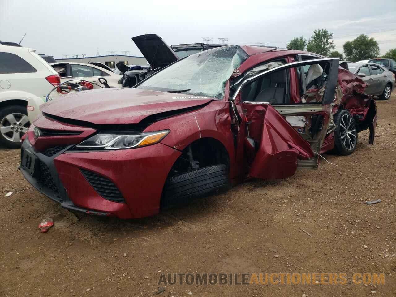 4T1B11HK6JU543442 TOYOTA CAMRY 2018