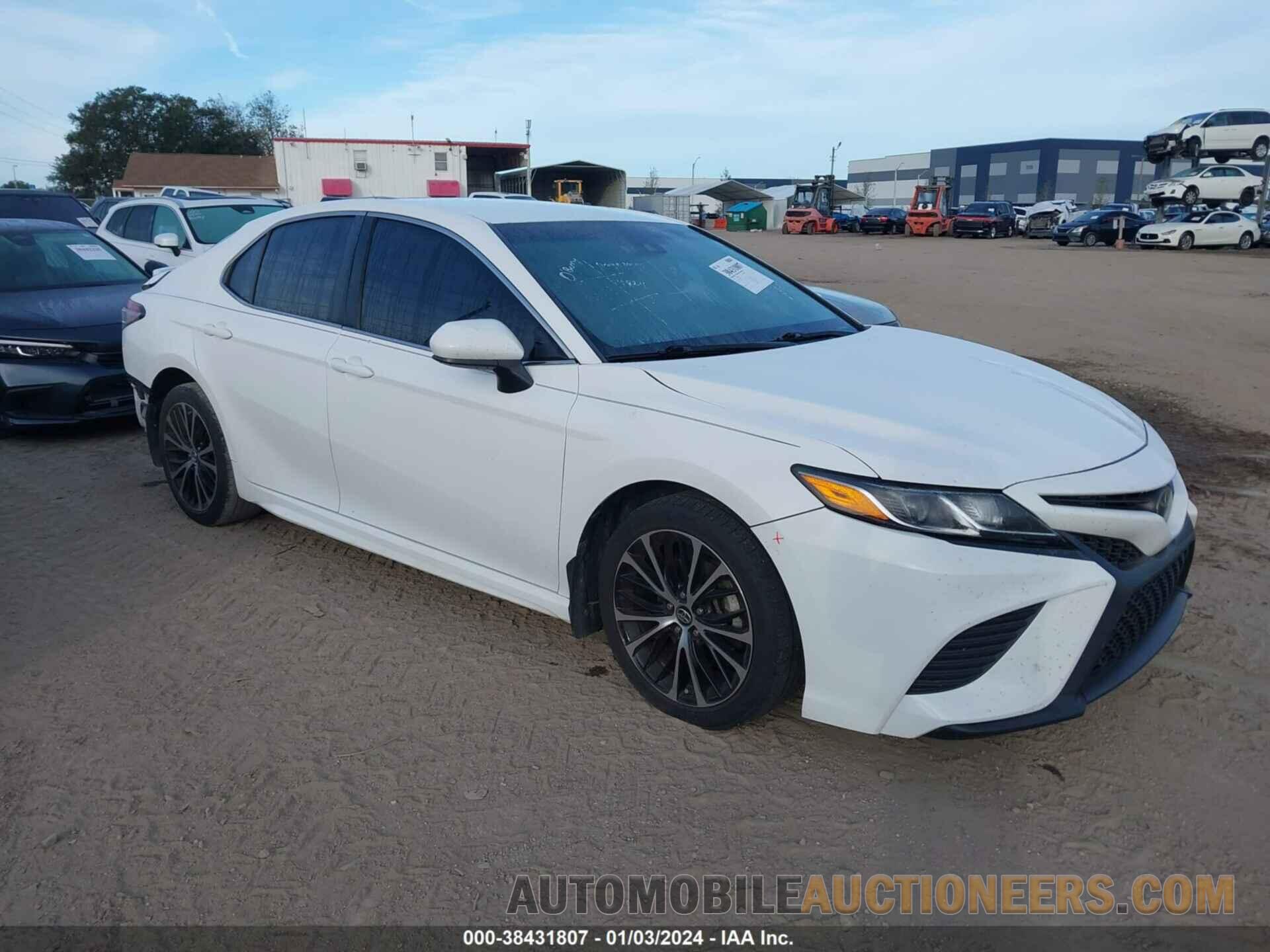 4T1B11HK6JU546986 TOYOTA CAMRY 2018