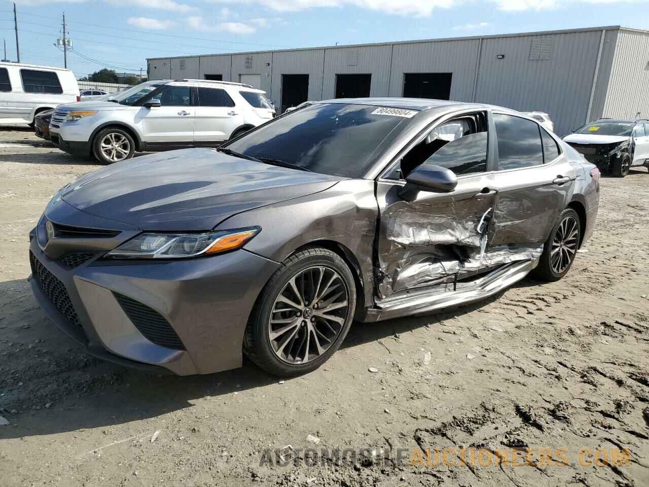 4T1B11HK6JU547796 TOYOTA CAMRY 2018