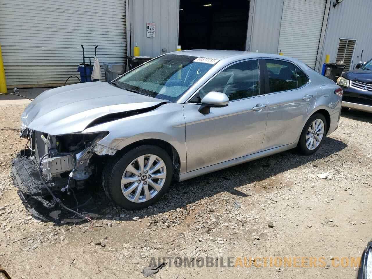 4T1B11HK6JU551329 TOYOTA CAMRY 2018