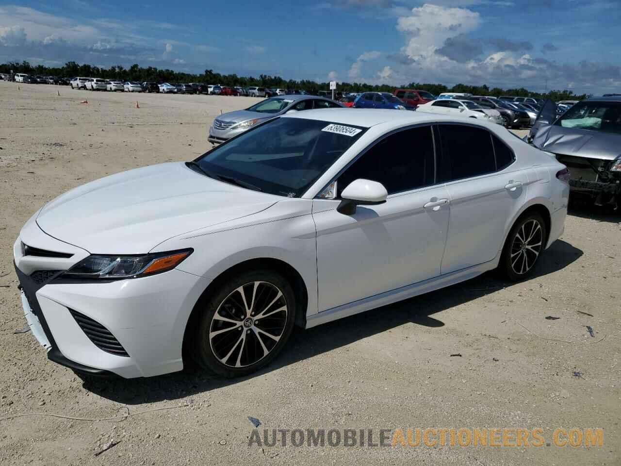 4T1B11HK6JU551797 TOYOTA CAMRY 2018