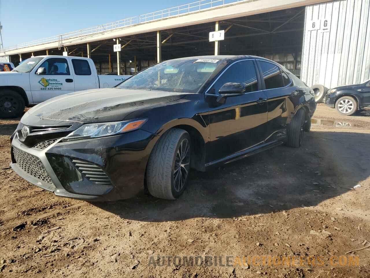 4T1B11HK6JU559575 TOYOTA CAMRY 2018