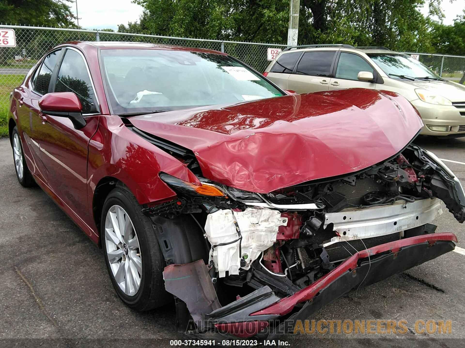 4T1B11HK6JU569247 TOYOTA CAMRY 2018