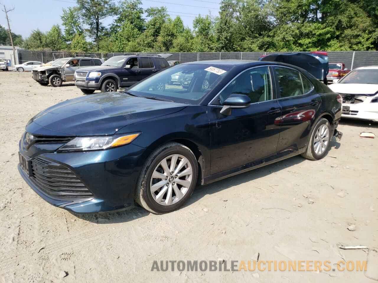 4T1B11HK6JU571628 TOYOTA CAMRY 2018