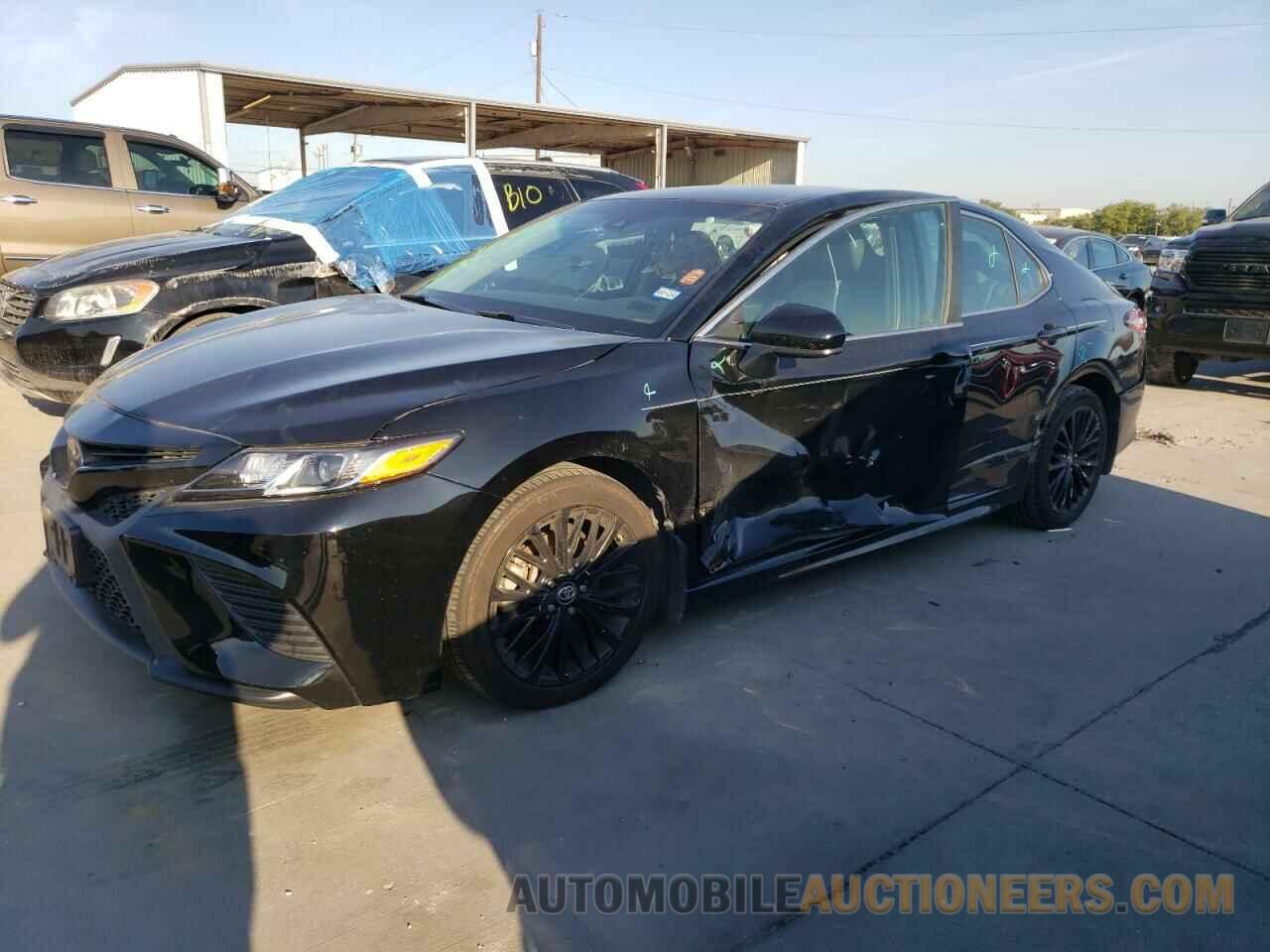 4T1B11HK6JU573248 TOYOTA CAMRY 2018