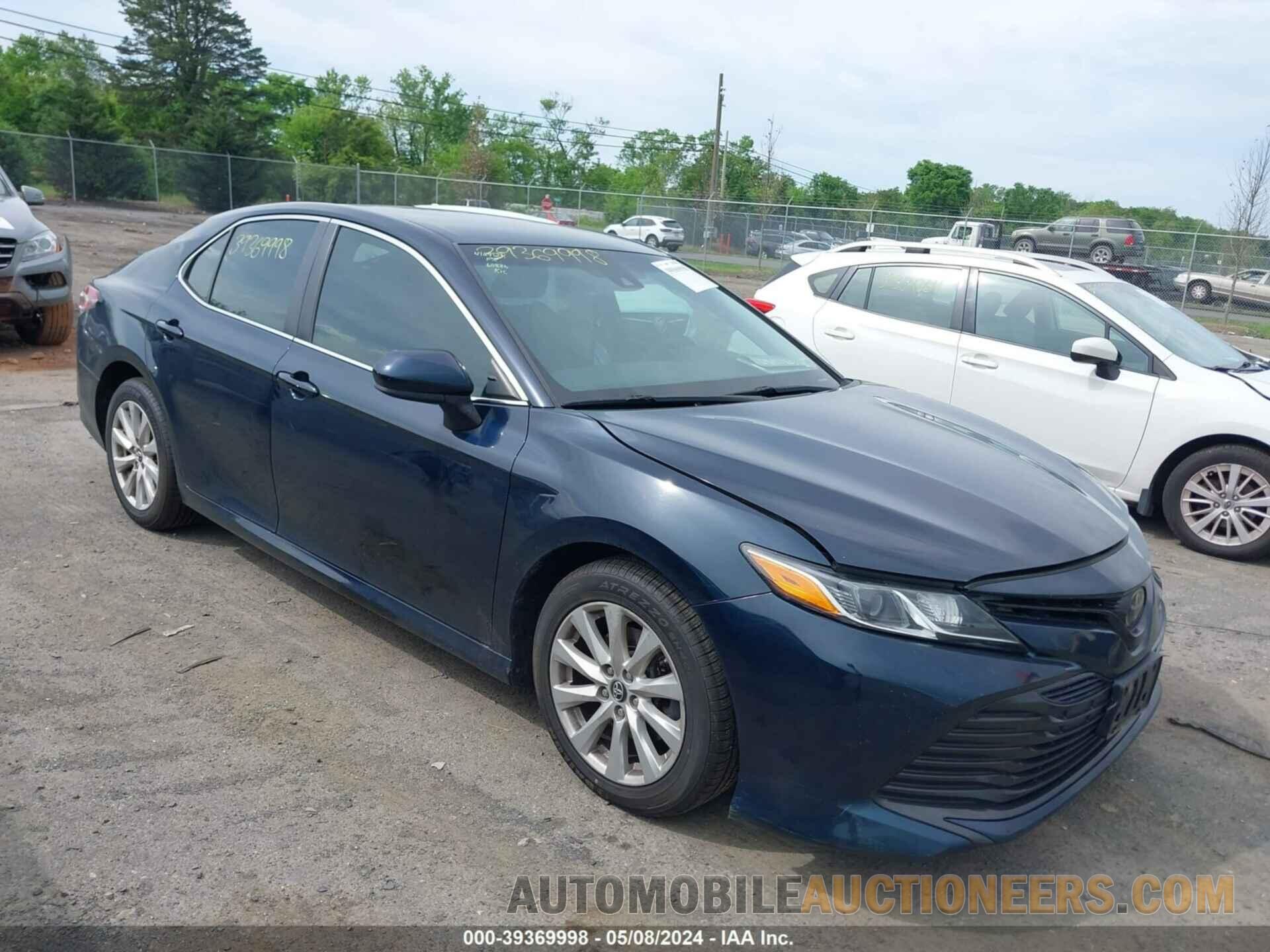 4T1B11HK6JU576487 TOYOTA CAMRY 2018