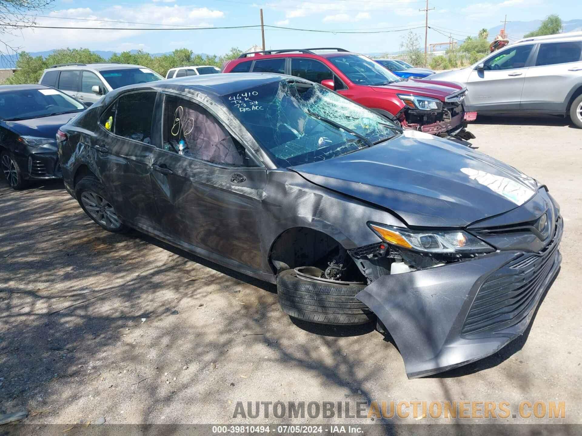 4T1B11HK6JU577526 TOYOTA CAMRY 2018