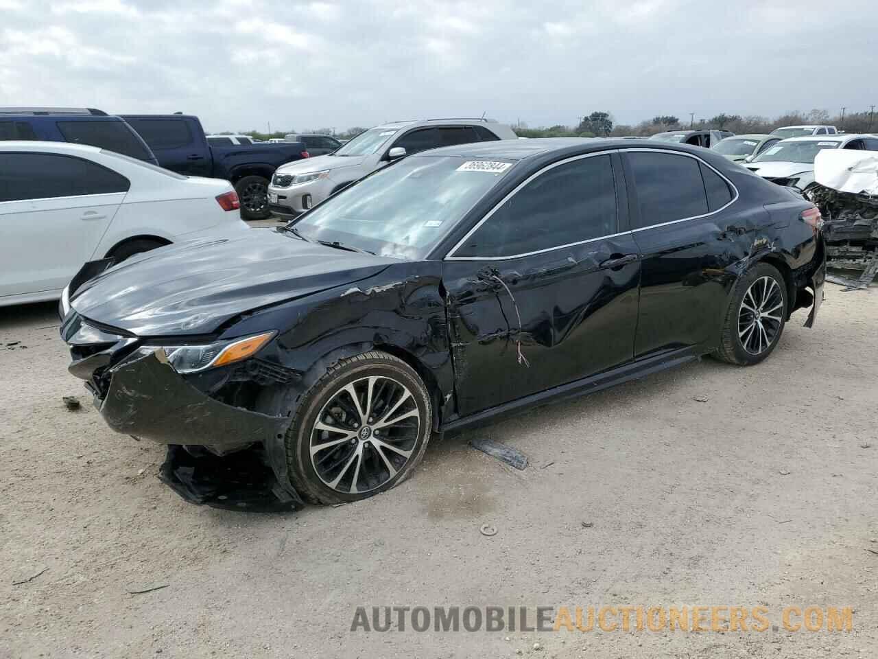 4T1B11HK6JU578093 TOYOTA CAMRY 2018