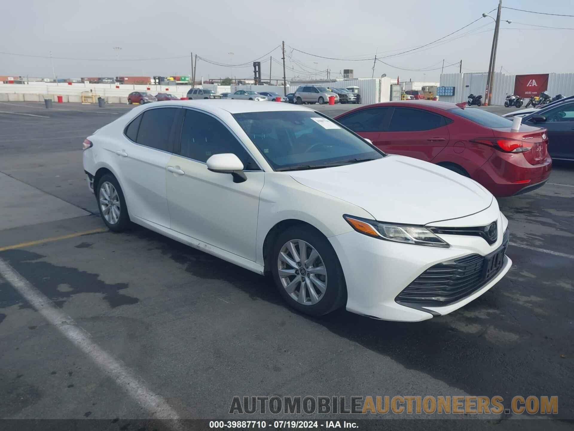 4T1B11HK6JU578790 TOYOTA CAMRY 2018