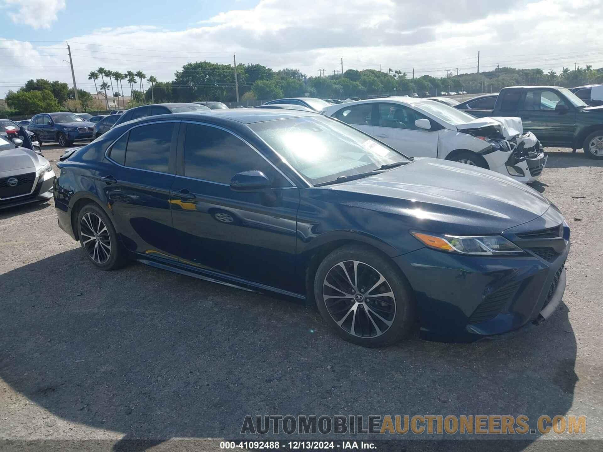 4T1B11HK6JU587036 TOYOTA CAMRY 2018