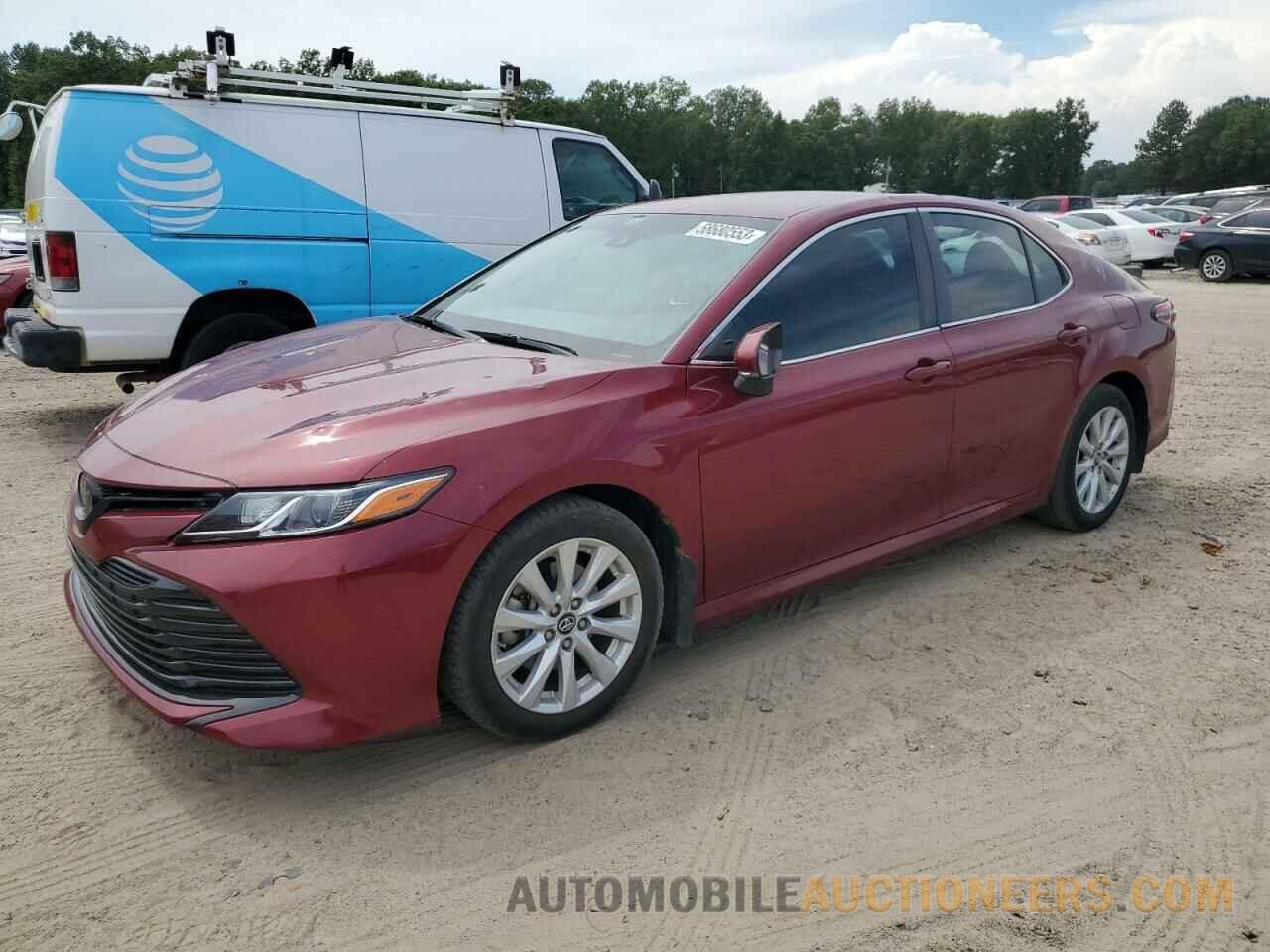 4T1B11HK6JU587134 TOYOTA CAMRY 2018