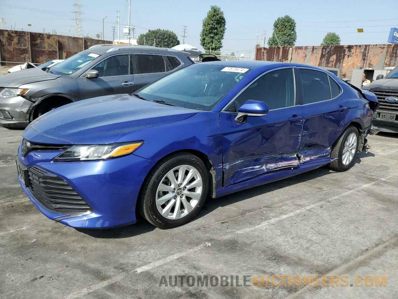 4T1B11HK6JU588509 TOYOTA CAMRY 2018