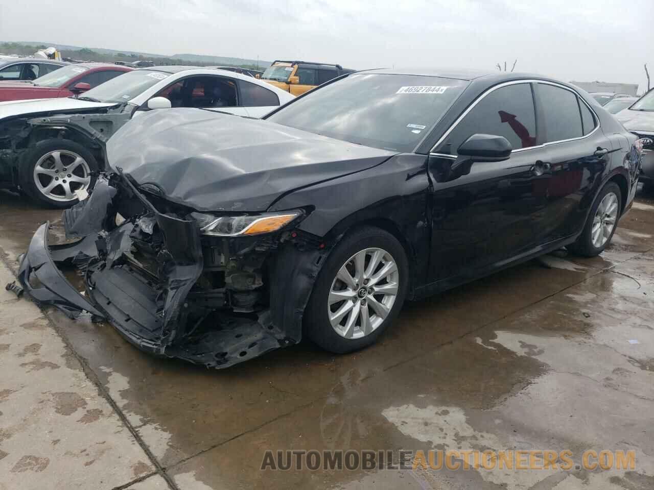 4T1B11HK6JU594116 TOYOTA CAMRY 2018