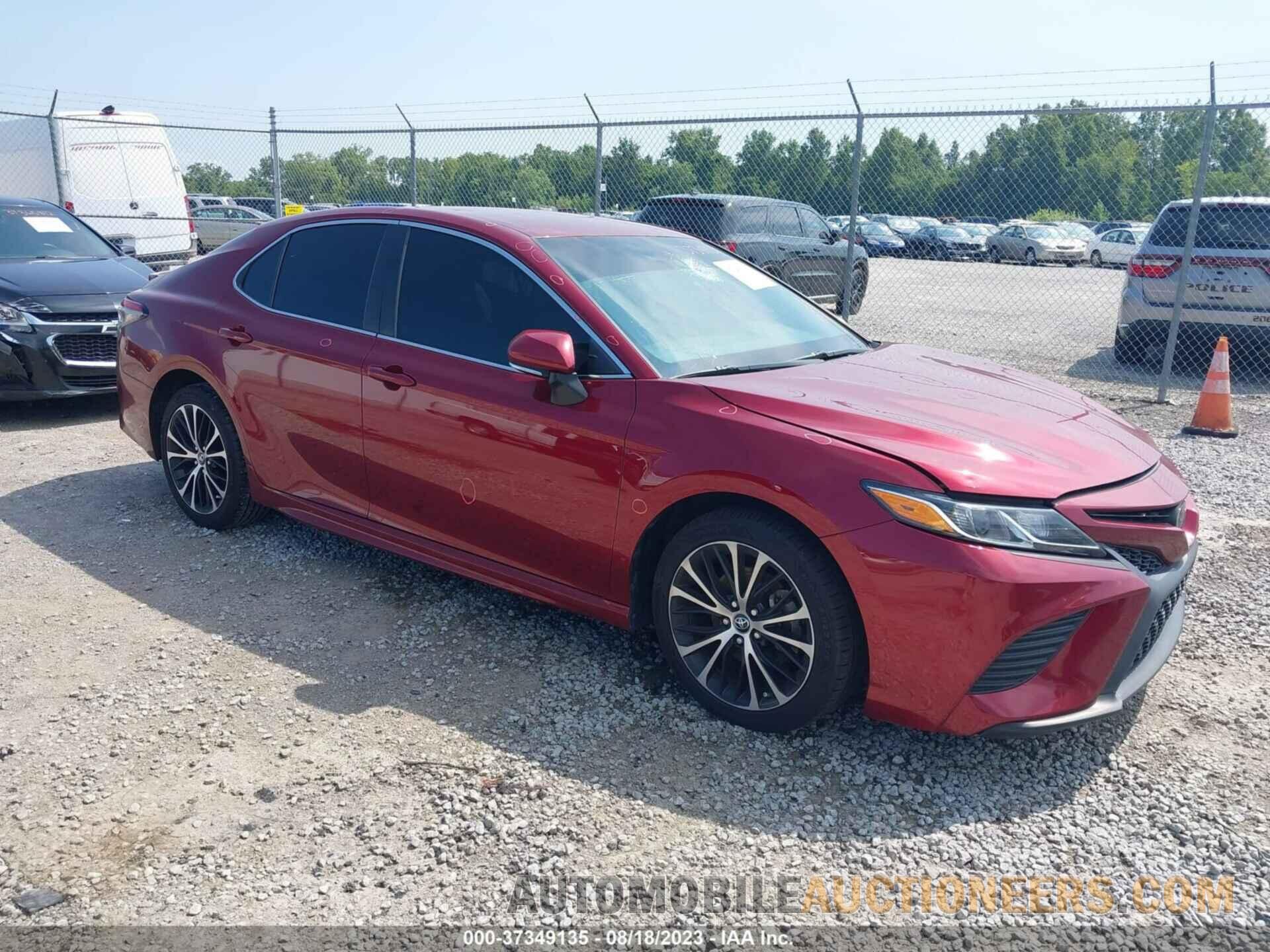 4T1B11HK6JU595640 TOYOTA CAMRY 2018