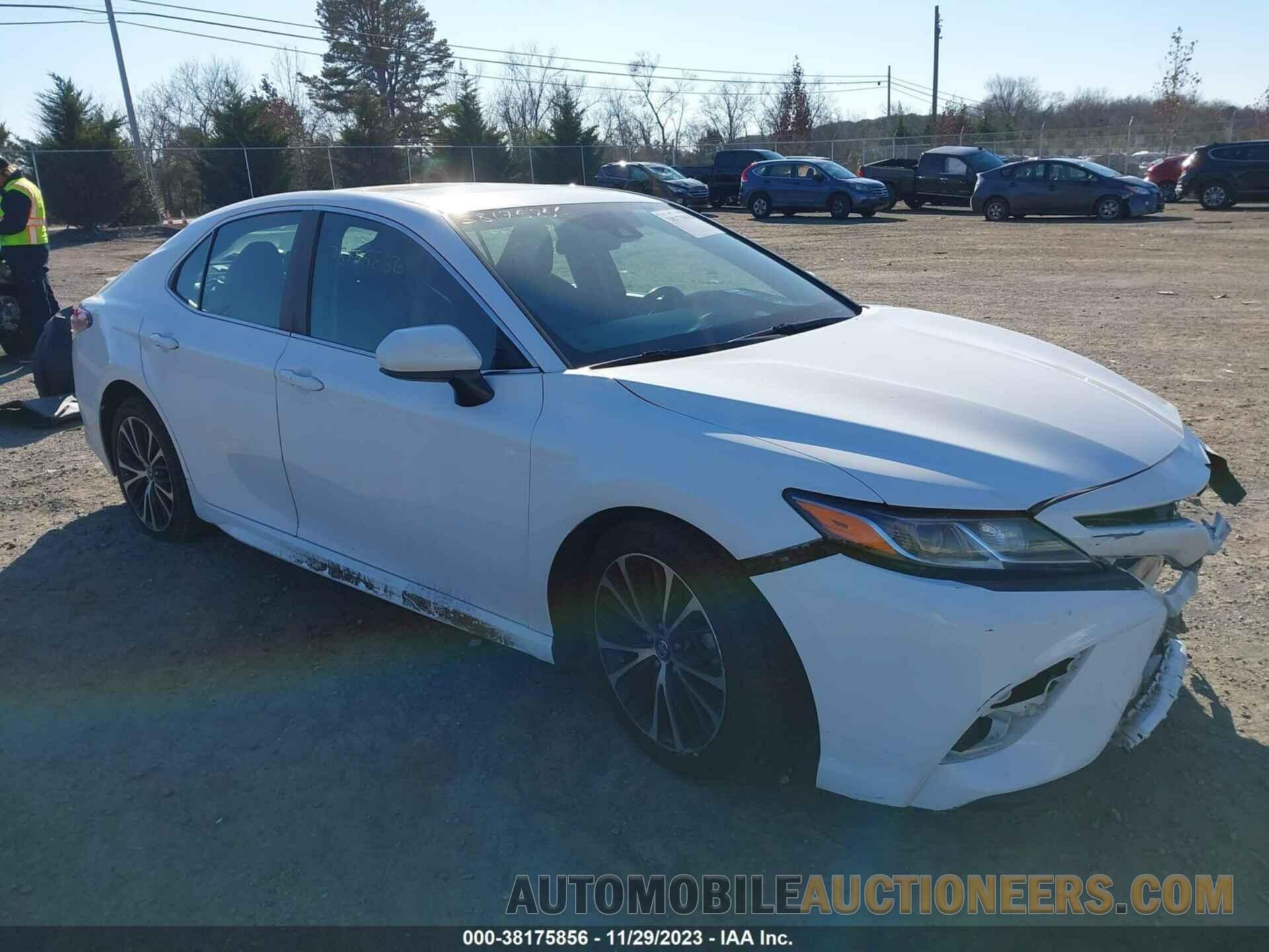 4T1B11HK6JU596738 TOYOTA CAMRY 2018