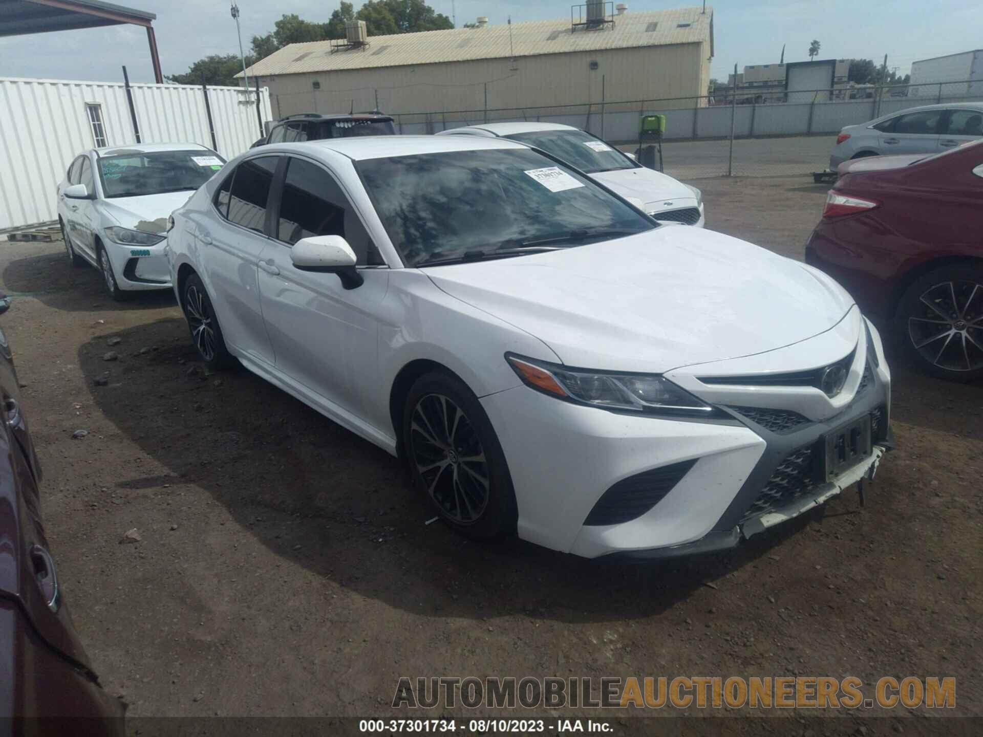 4T1B11HK6JU600190 TOYOTA CAMRY 2018